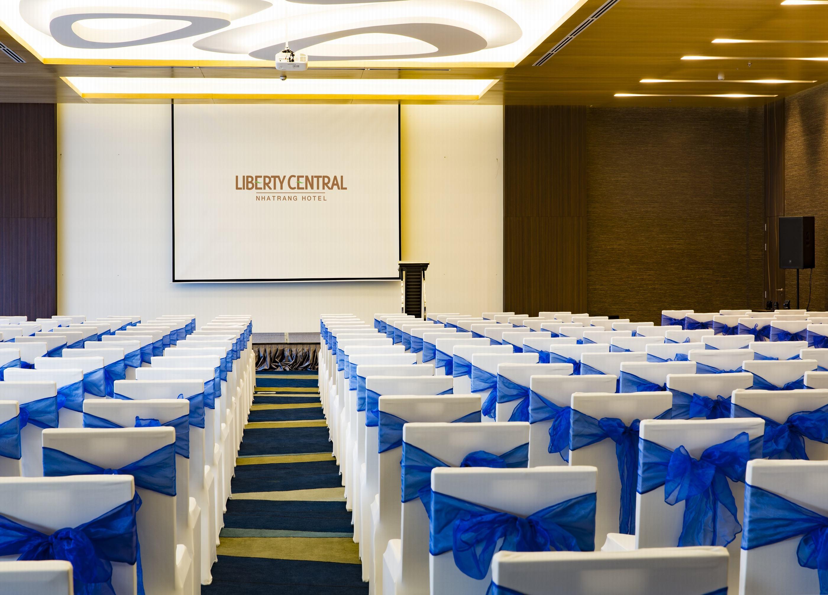Liberty Central Nha Trang Hotel Exteriör bild